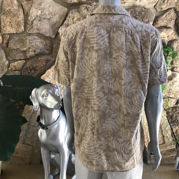 Eddie Bauer Leaf Print Button Down Cotton Short Sleeve Shirt Men's Size TL - Picture 3 of 7